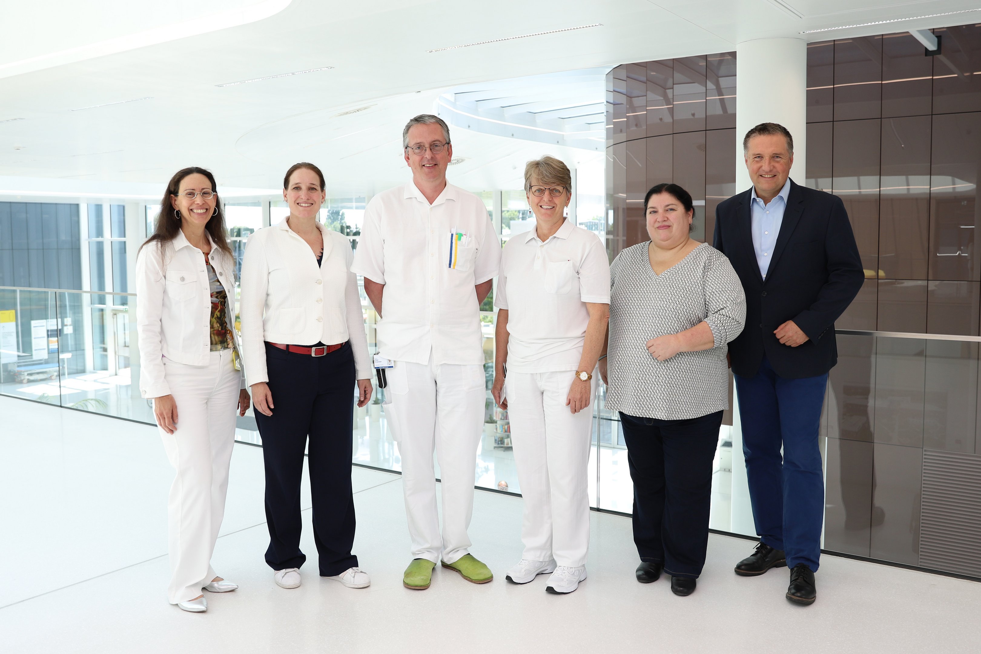 Gruppenbild Ethik-Team und Klinikleitung